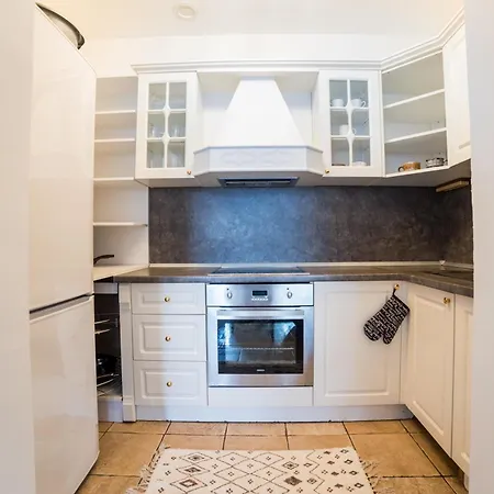 Urban Santiq Center 3-bedroom With Balcony شقة سراييفو