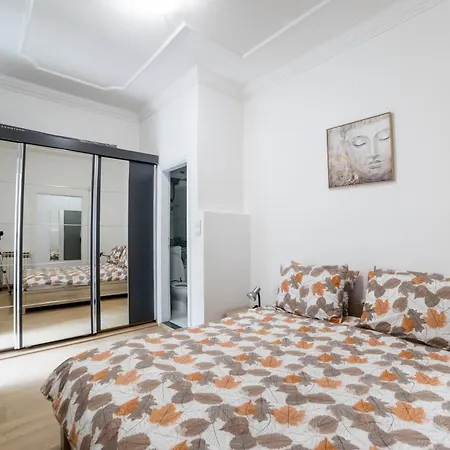 Urban Santiq Center 3-bedroom With Balcony شقة *