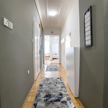 شقة Urban Santiq Center 3-bedroom With Balcony *